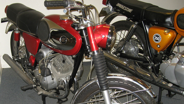 Les motos Bridgestone seront au salon Moto Legende
