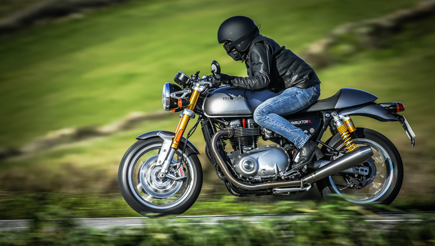 Essai store triumph thruxton