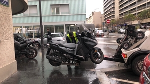 Checklist mensuelle du motard pour éviter amendes et sanctions