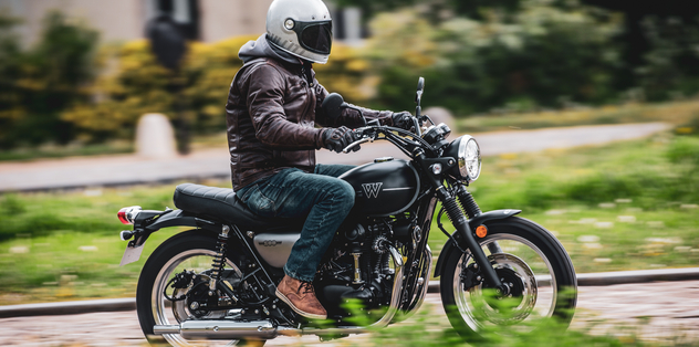 Kawasaki W800 Street : en avant pour la 4è génération de W ! I TEST