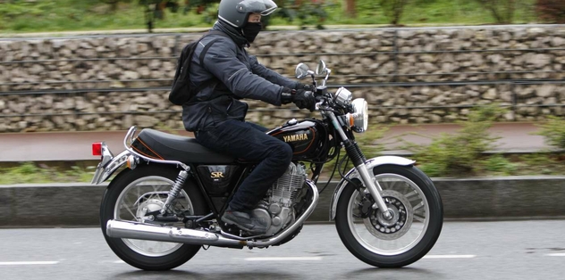 TEST | Yamaha SR400 - Coûteuse Nostalgie