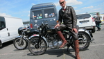 Classic Machines : Laurent et sa 1000 Vincent de 1948